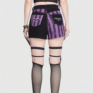 Romwe SHEIN medium bat purple black striped shorts